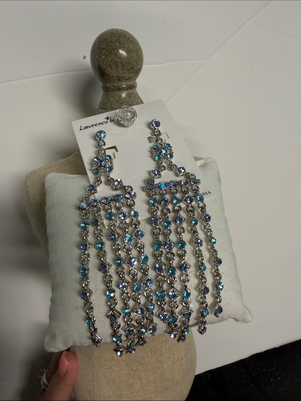 BNWT BLUE RHINESTONE BOREALIS CRYSTAL DANGLING SWEEP POST BACK EARRINGS